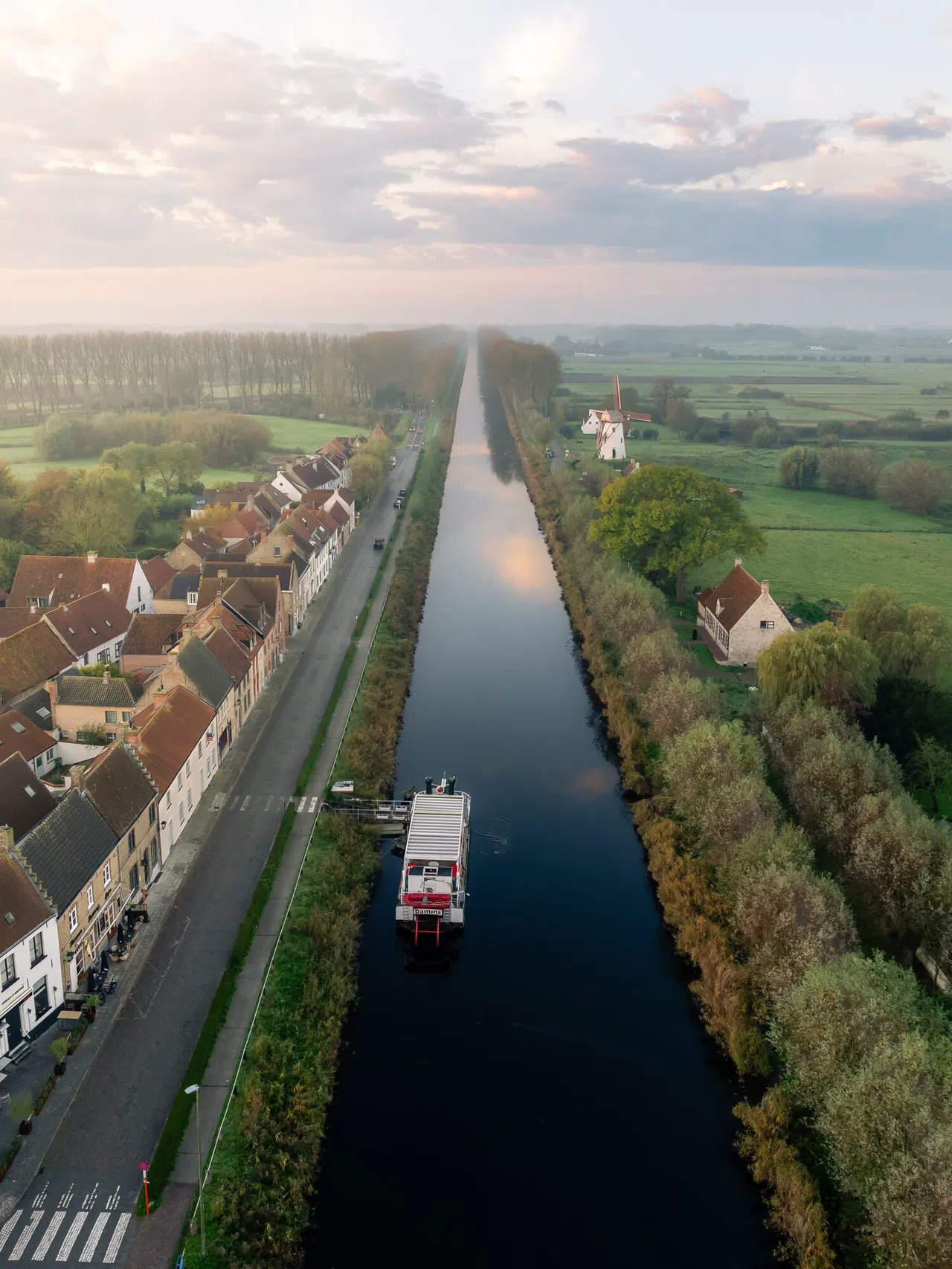 Bruges a Damme de Bicicleta Pelo Canal de Napoleão