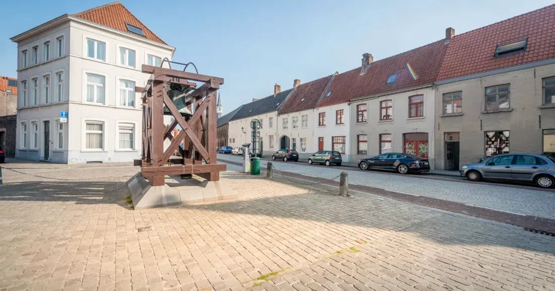 Dumeryklok (Campana Dumery), Joris Dumeryplein, Bruges